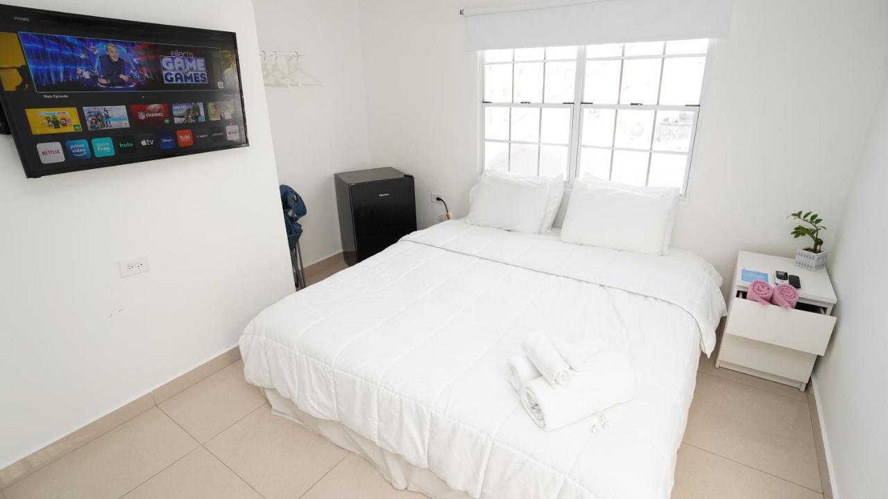 The Pelican Poshtel San Juan Exterior photo