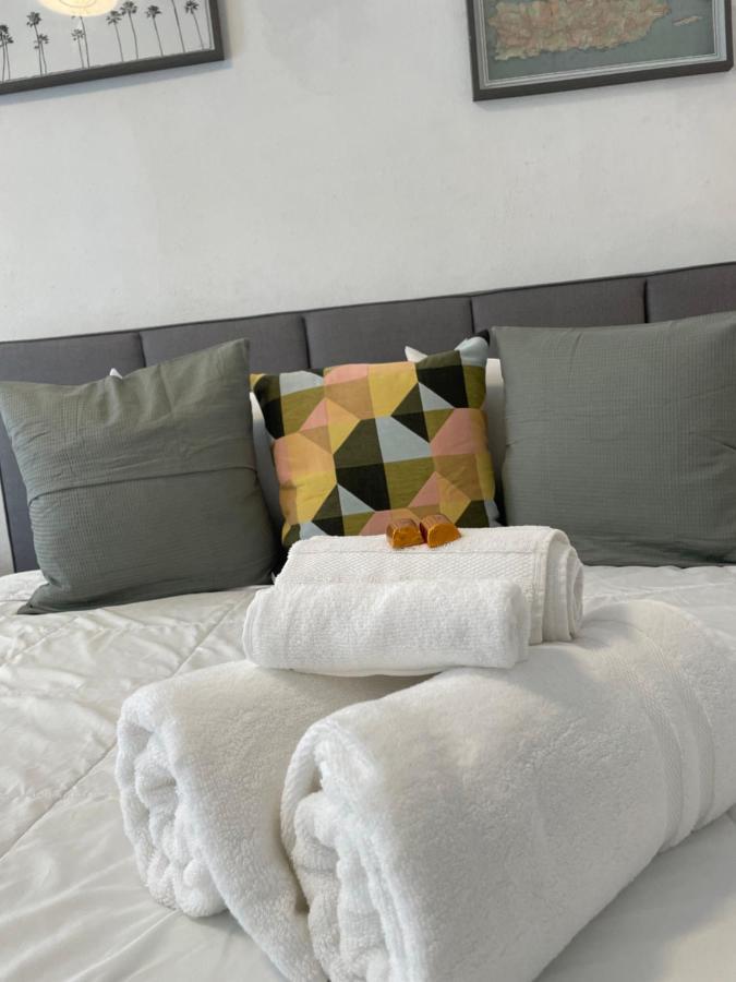 The Pelican Poshtel San Juan Exterior photo